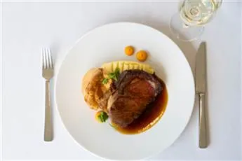 Sunday Lunch for Two preview
