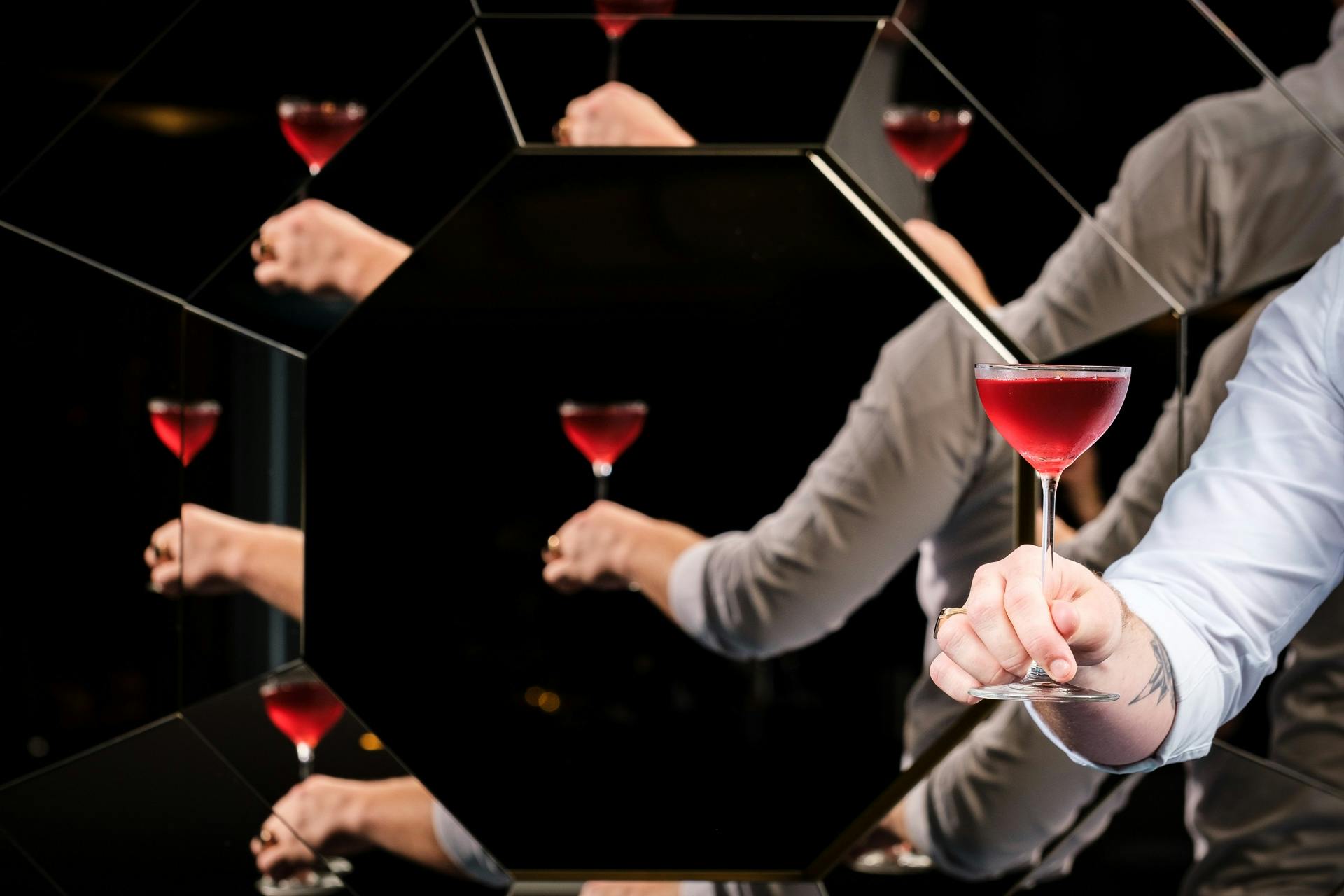 Cocktails for two in Lyaness preview