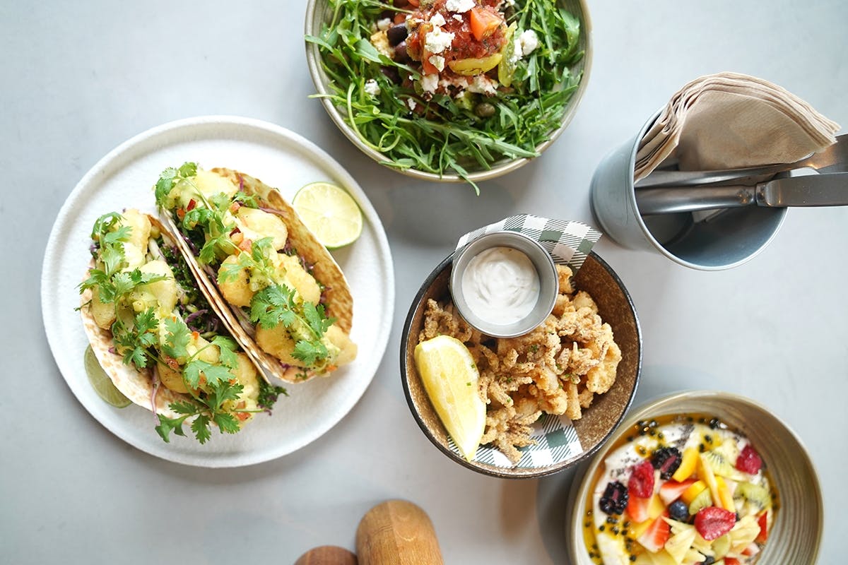 Splendour Fields - Business Lunch preview