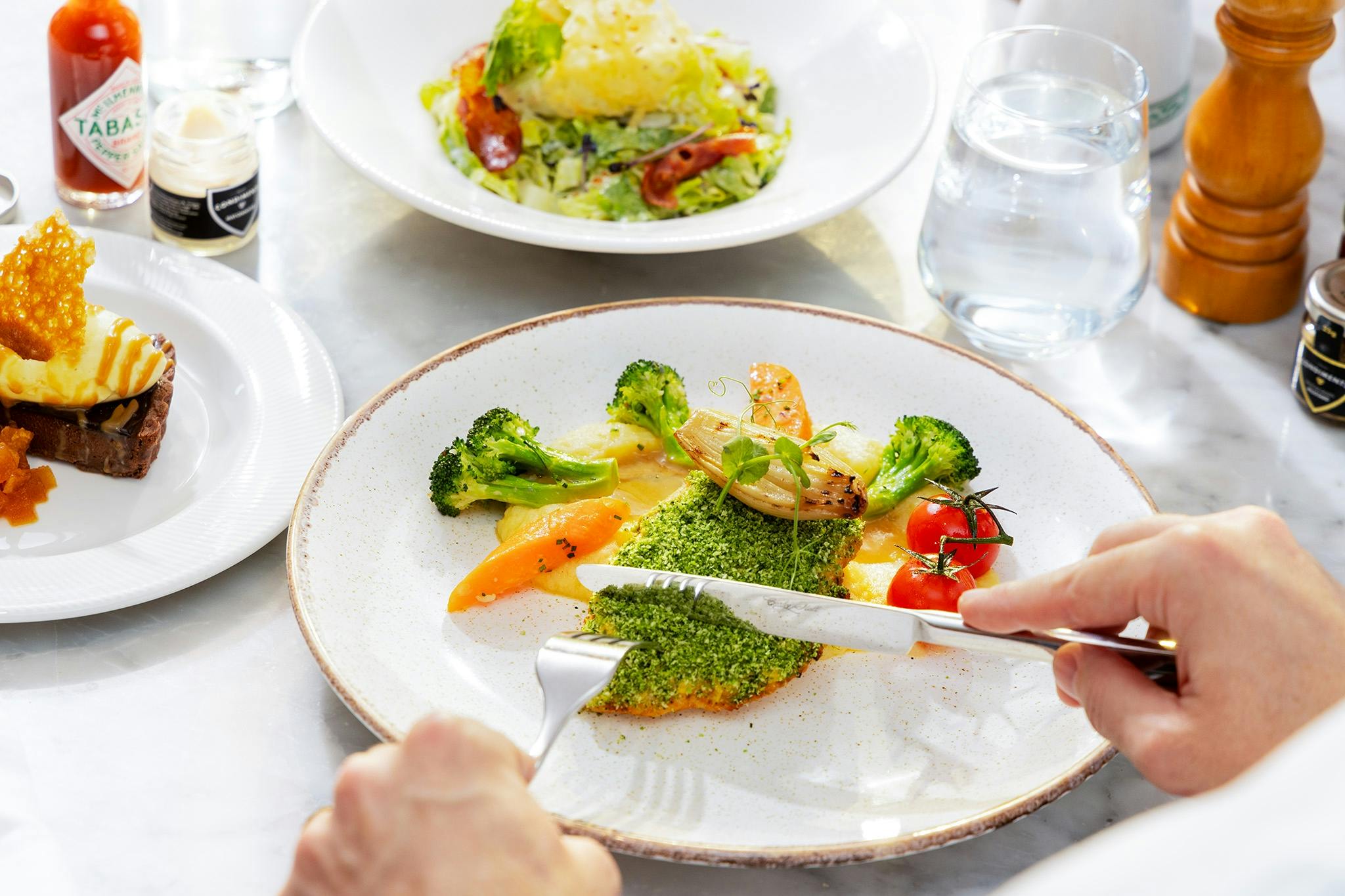 QE2 Dine & Discover preview