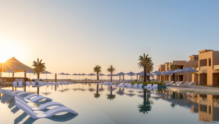 Midweek Stay preview