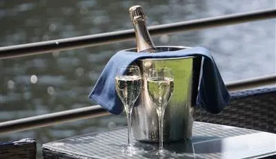 Bottle of Champagne Lanson Pere Et Fils Brut NV preview